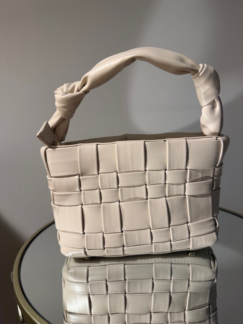 Elegant Shoulder Bag – Off White/Cream